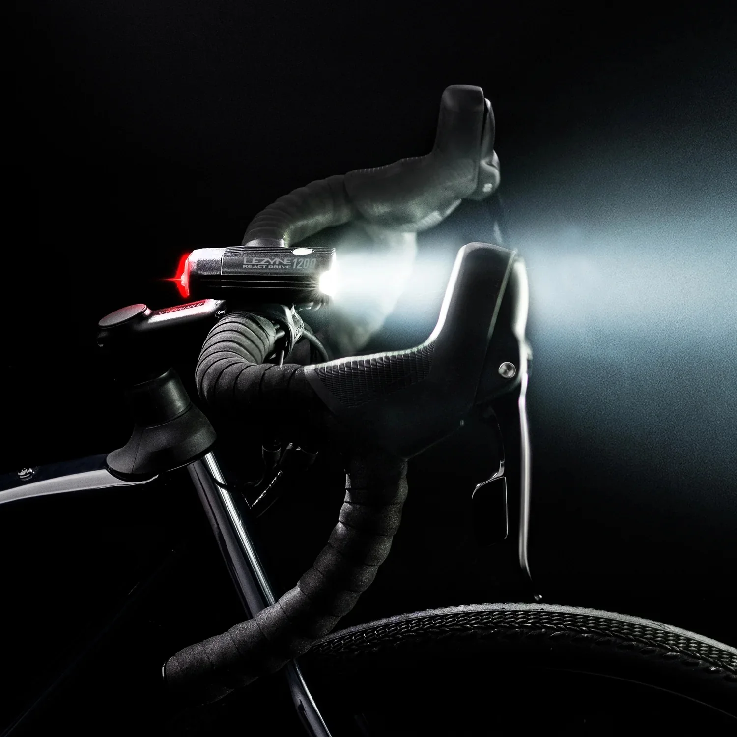 Éclairage Avant LEZYNE REACT DRIVE - Image 7