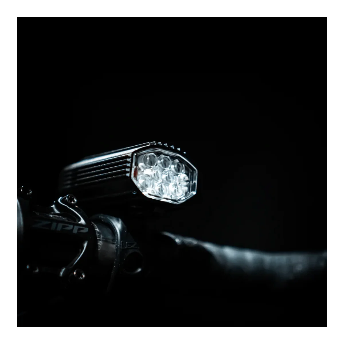 Éclairage Avant LEZYNE LITE DRIVE 1200+  Noir - Image 3