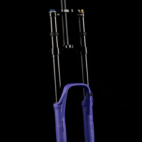 Fourche FORMULA NERO R 29" Axe 20x110mm Boost Ultraviolet - Image 2