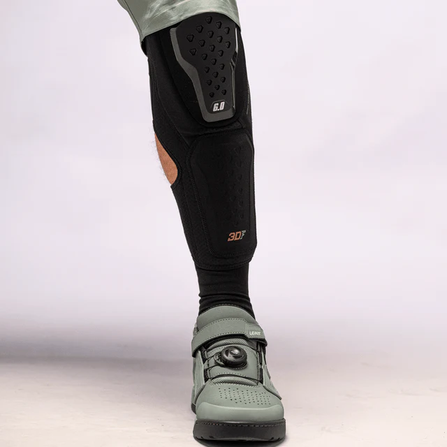 Genouillères LEATT 6.0 EVO EXT Noir - Image 5