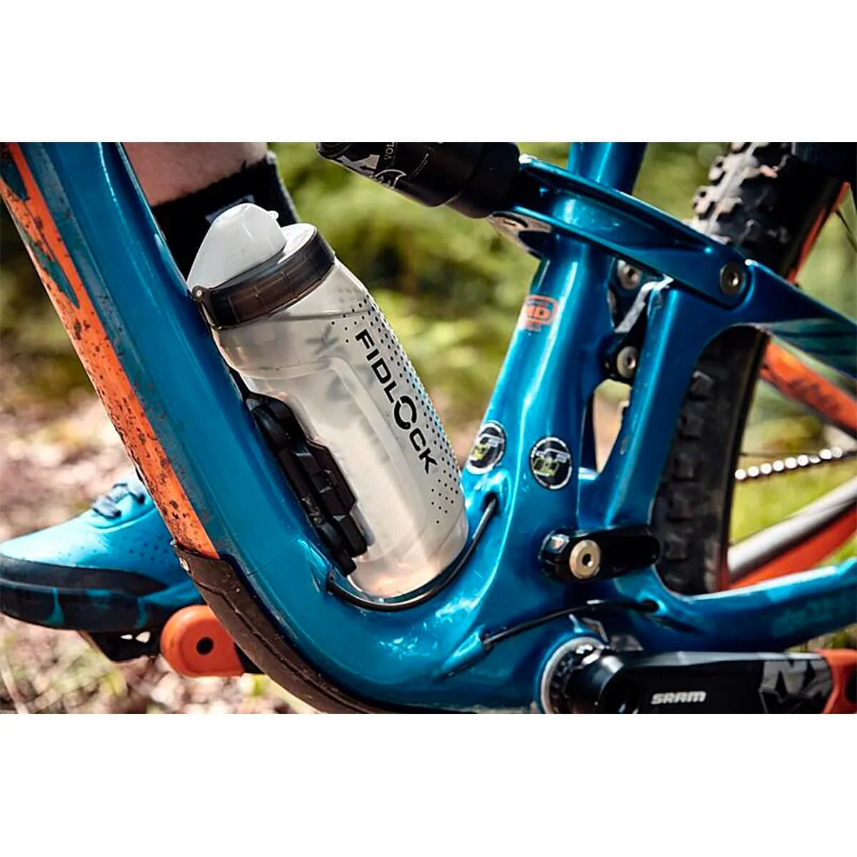 Kit Bidon et Porte-Bidon FIDLOCK TWIST BIKE BASE 590 ml Transparent - Image 4