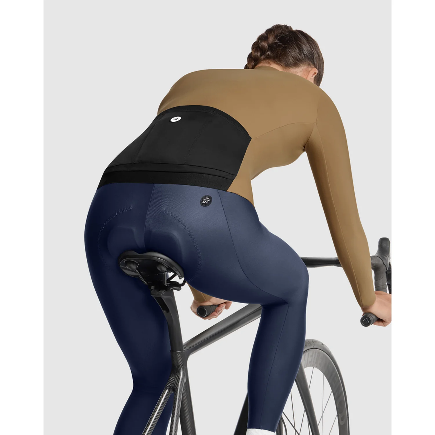 Maillot ASSOS UMA GT SPRING FALL C2 Manches Longues Femme Bronze Ash - Image 8