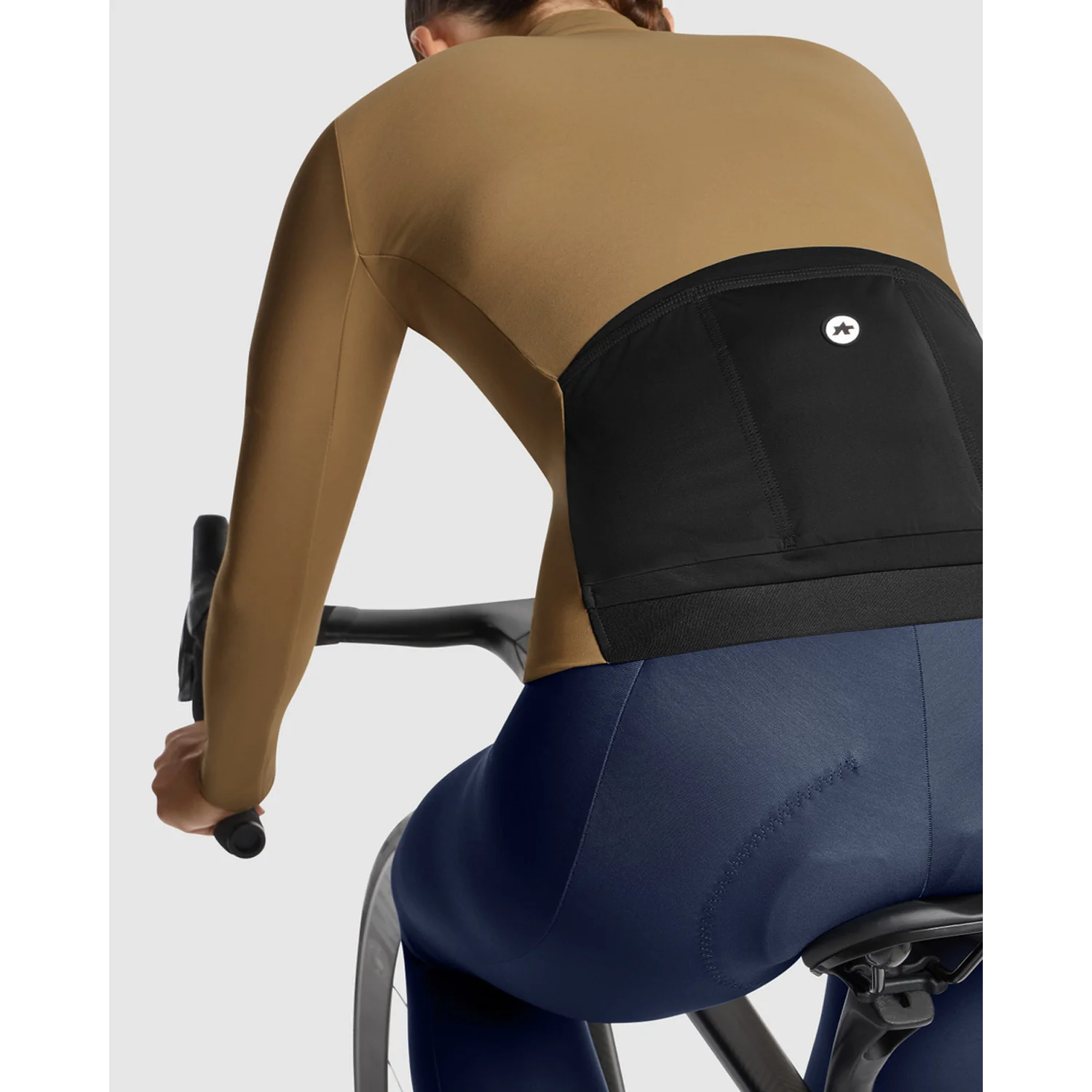 Maillot ASSOS UMA GT SPRING FALL C2 Manches Longues Femme Bronze Ash - Image 9