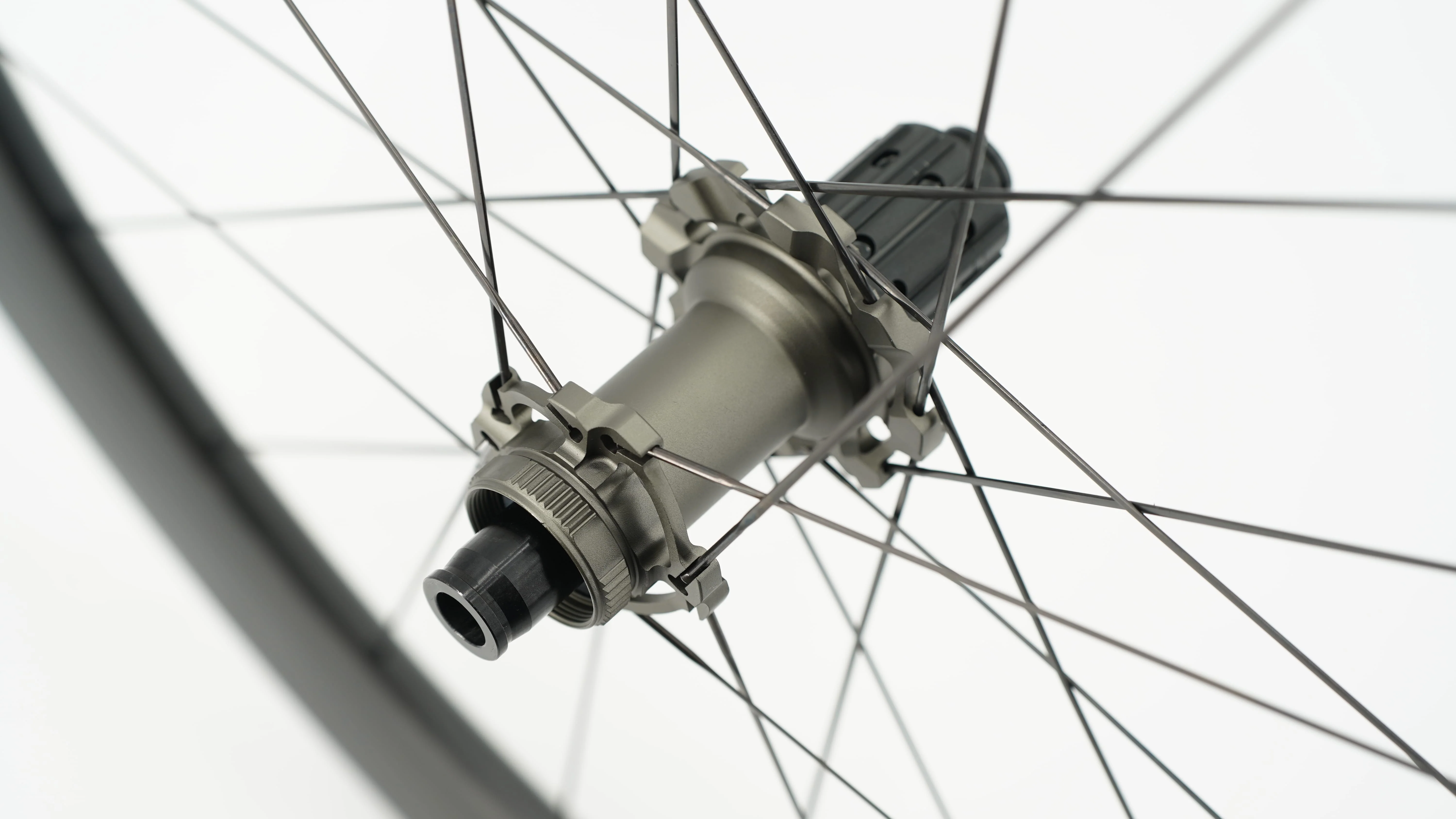 Paire de Roues SCOM AERO 40 Tubeless Ready (Center Lock) - Image 11