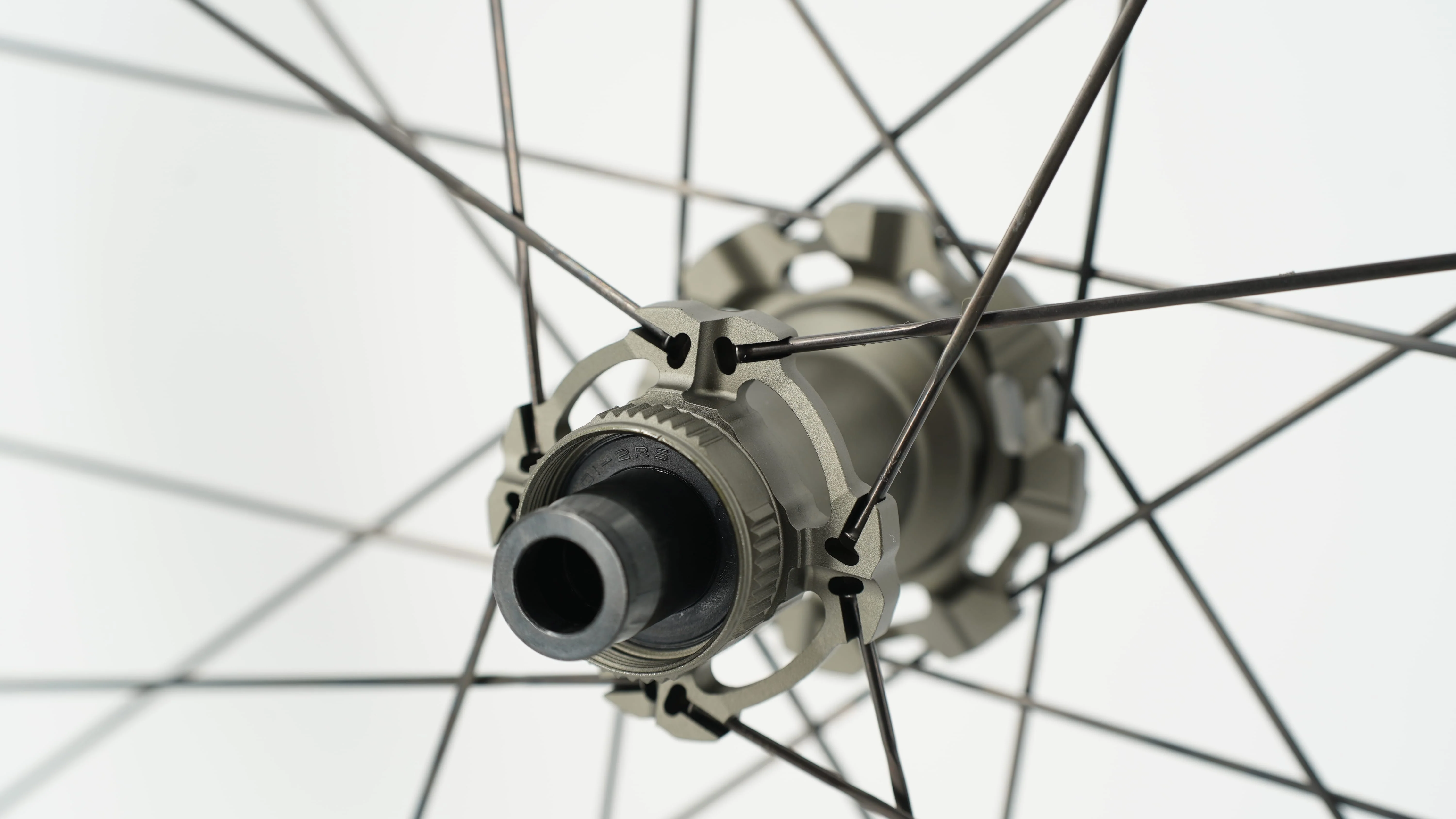 Paire de Roues SCOM AERO 40 Tubeless Ready (Center Lock) - Image 12