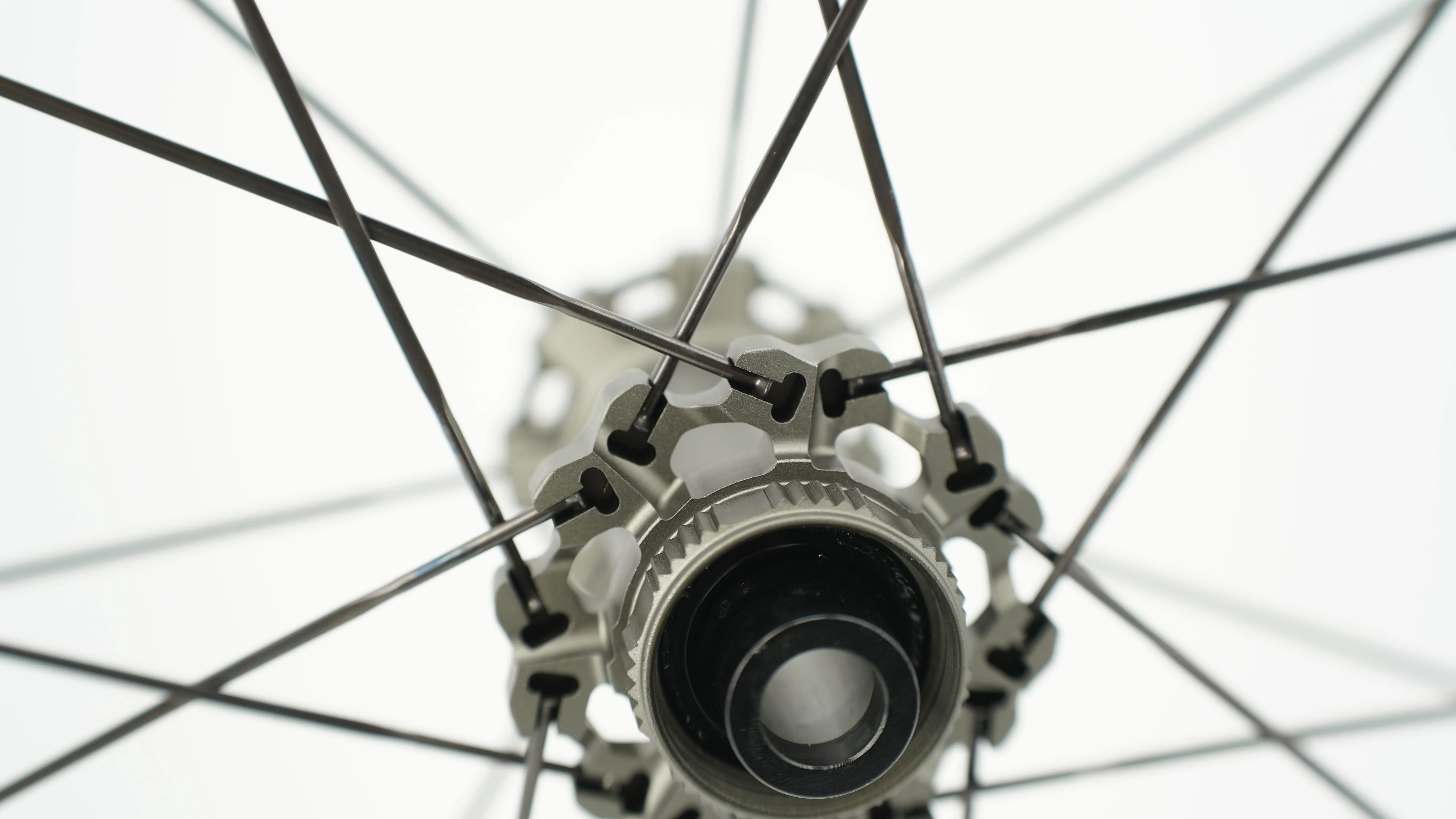Paire de Roues SCOM AERO 40 Tubeless Ready (Center Lock) - Image 16