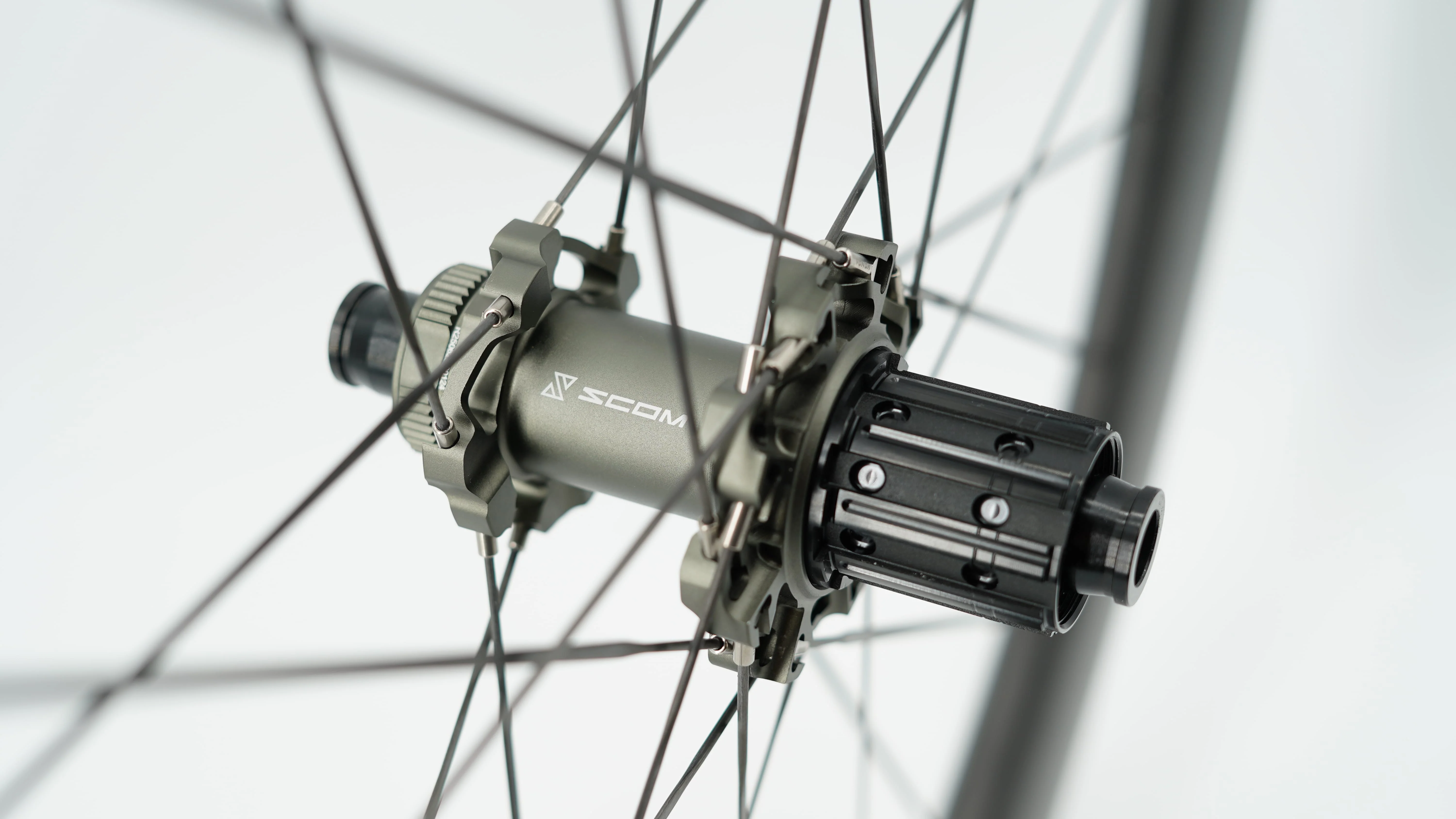 Paire de Roues SCOM ULTRA+ 50 Tubeless Ready (Center Lock) - Image 13