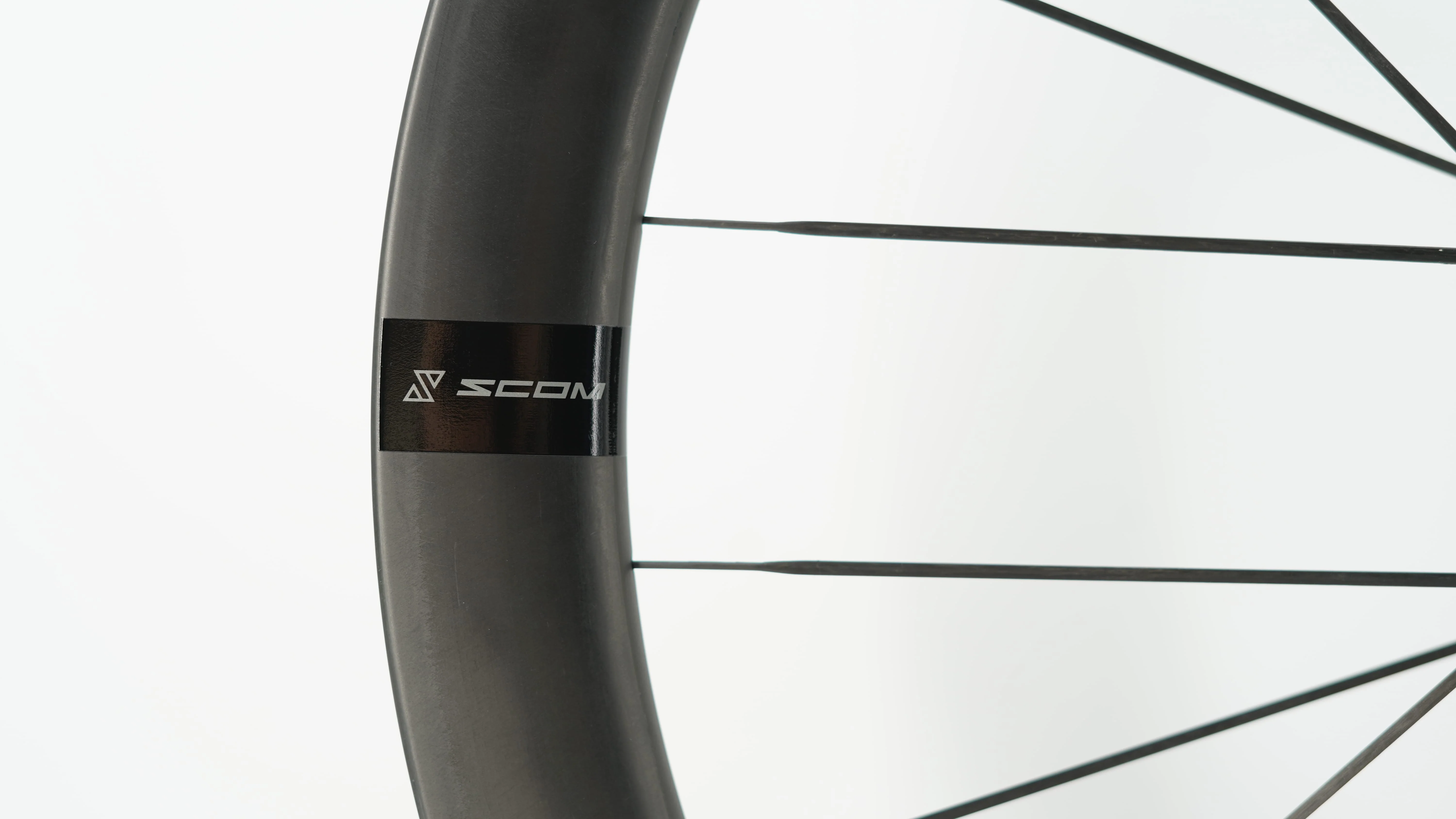 Paire de Roues SCOM ULTRA+ 50 Tubeless Ready (Center Lock) - Image 14