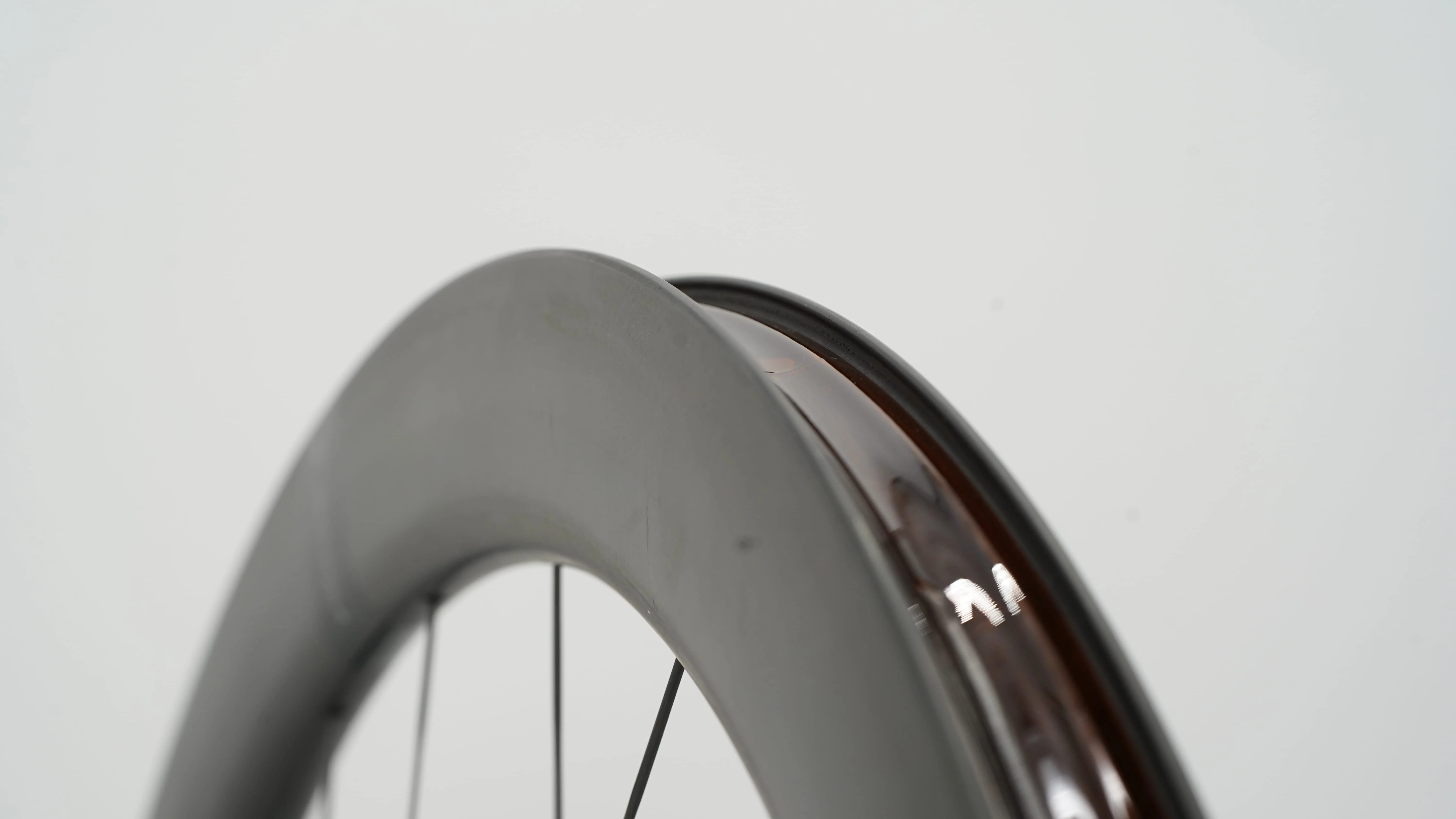 Paire de Roues SCOM ULTRA+ 50 Tubeless Ready (Center Lock) - Image 7
