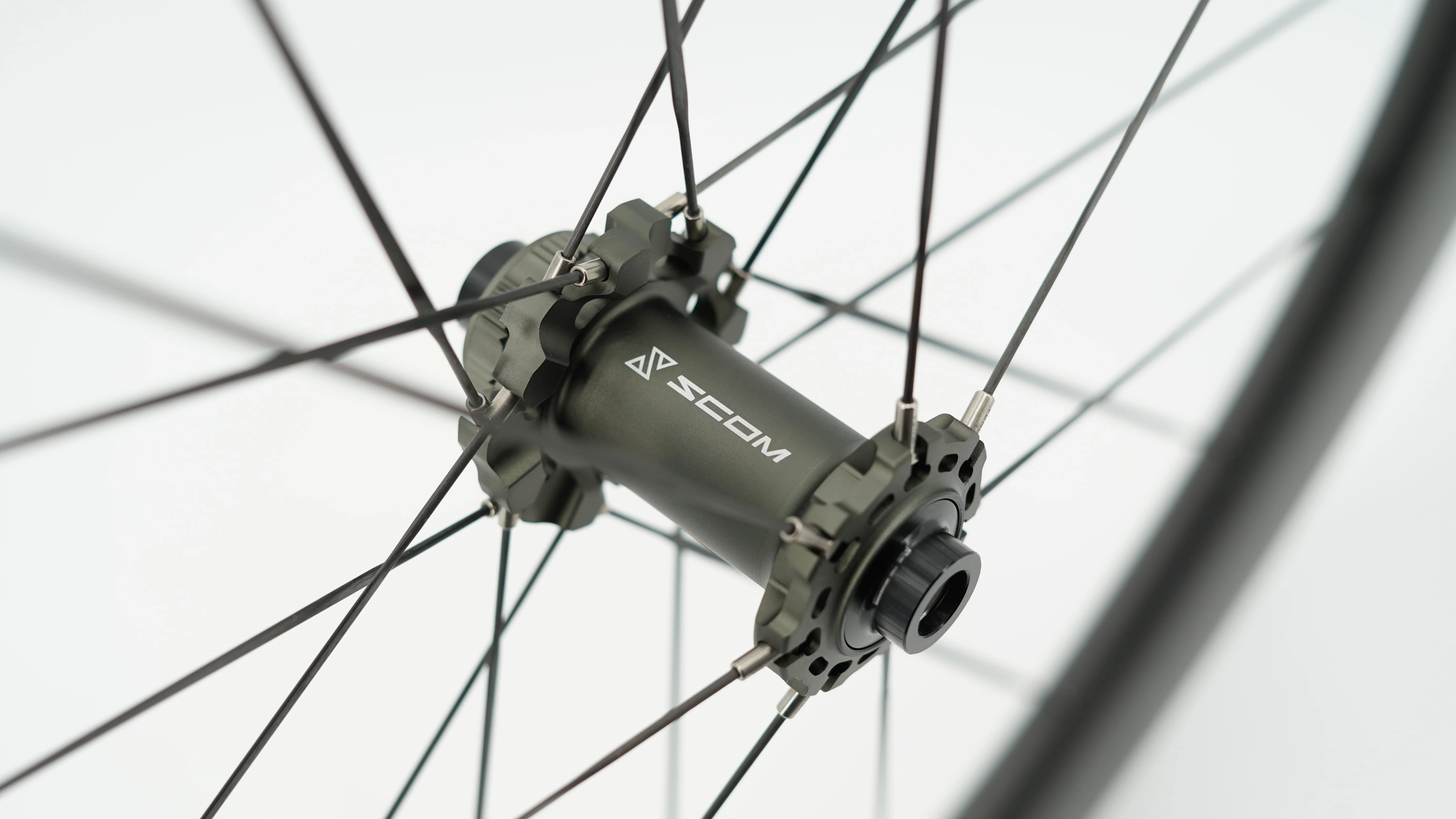 Paire de Roues SCOM ULTRA+ 50 Tubeless Ready (Center Lock) - Image 9
