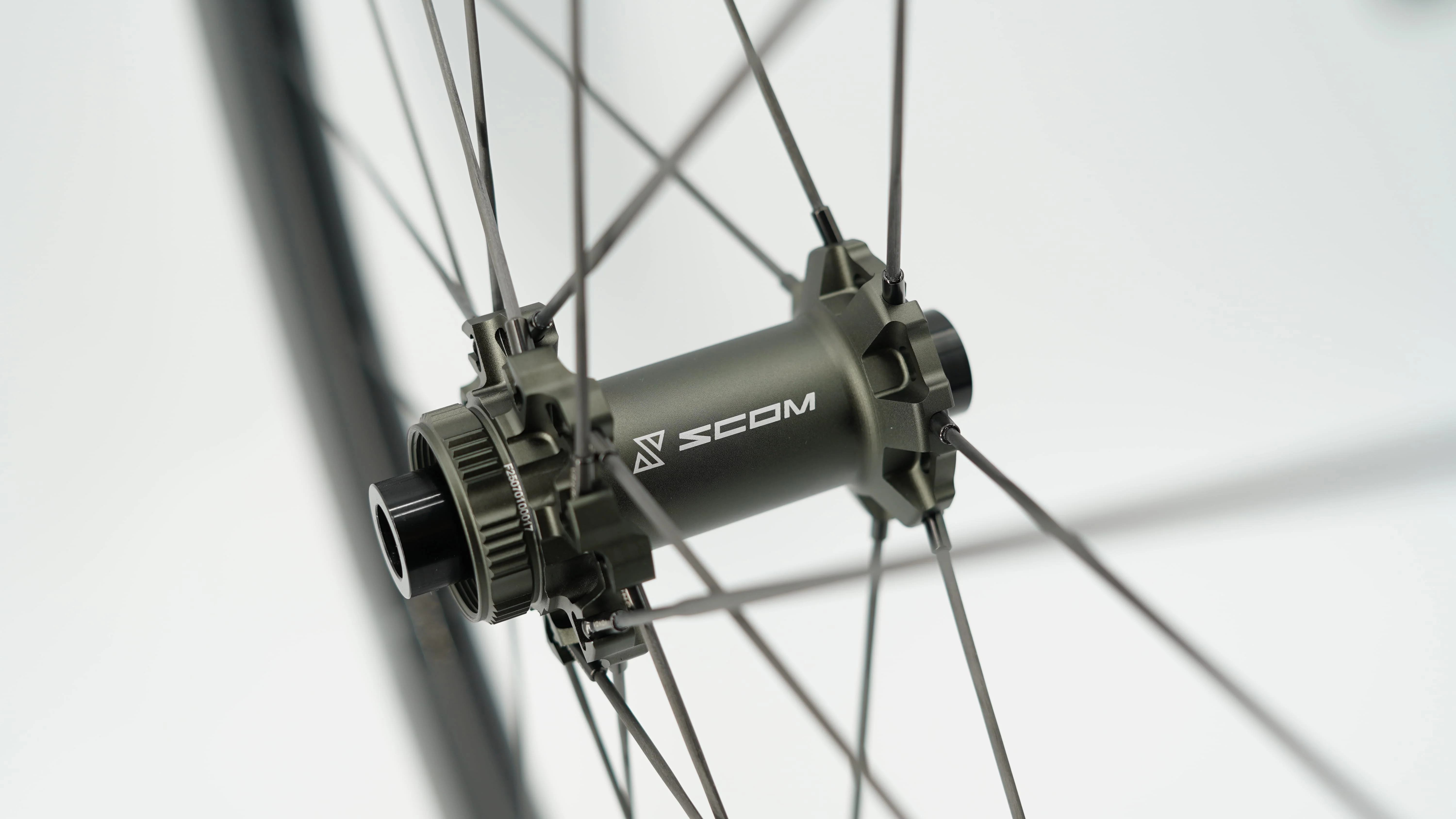 Paires de Roues SCOM ULTRA 50 Tubeless Ready (Center Lock) - Image 8