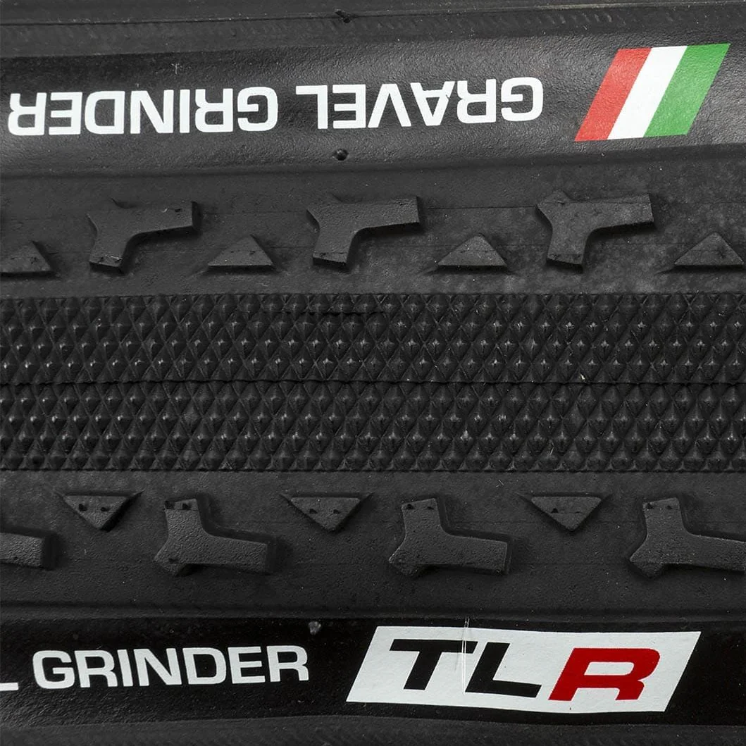 Pneu CHALLENGE GRAVEL GRINDER 700x33c Tubeless Ready Noir - Image 2