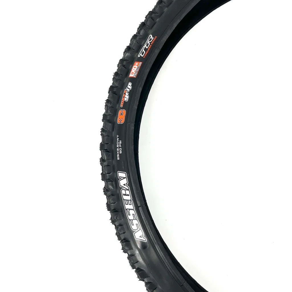 Pneu MAXXIS ASSEGAI 29x2.50 WT Exo+ 3C MaxxGrip Tubeless Ready Souple Noir - Image 2