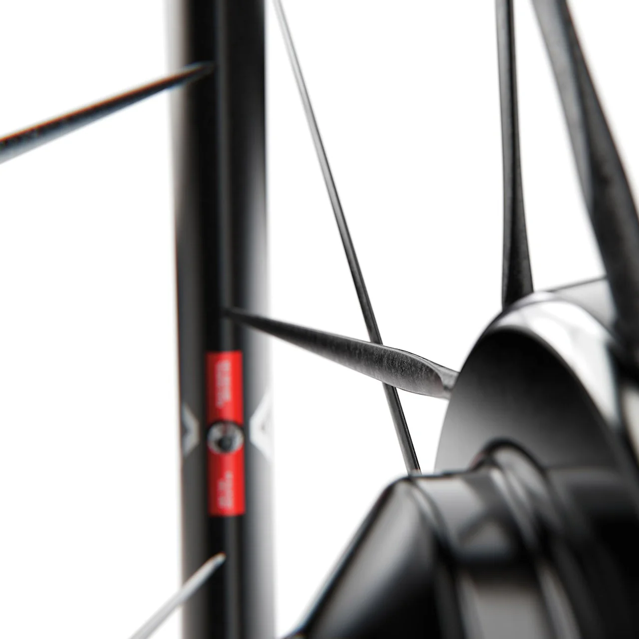 Roue Arrière DT SWISS ARC 1100 DICUT WTS 65 Tubeless Ready (Center Lock) - Image 4