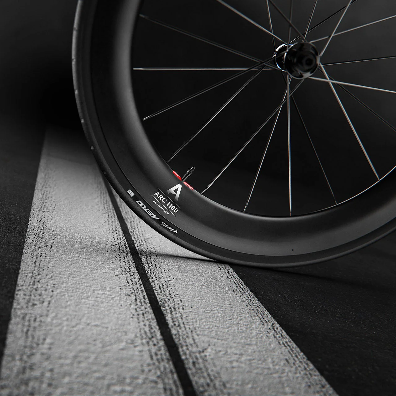 Roue Avant DT SWISS ARC 1100 DICUT WTS 55 Tubeless Ready (Center Lock) - Image 5
