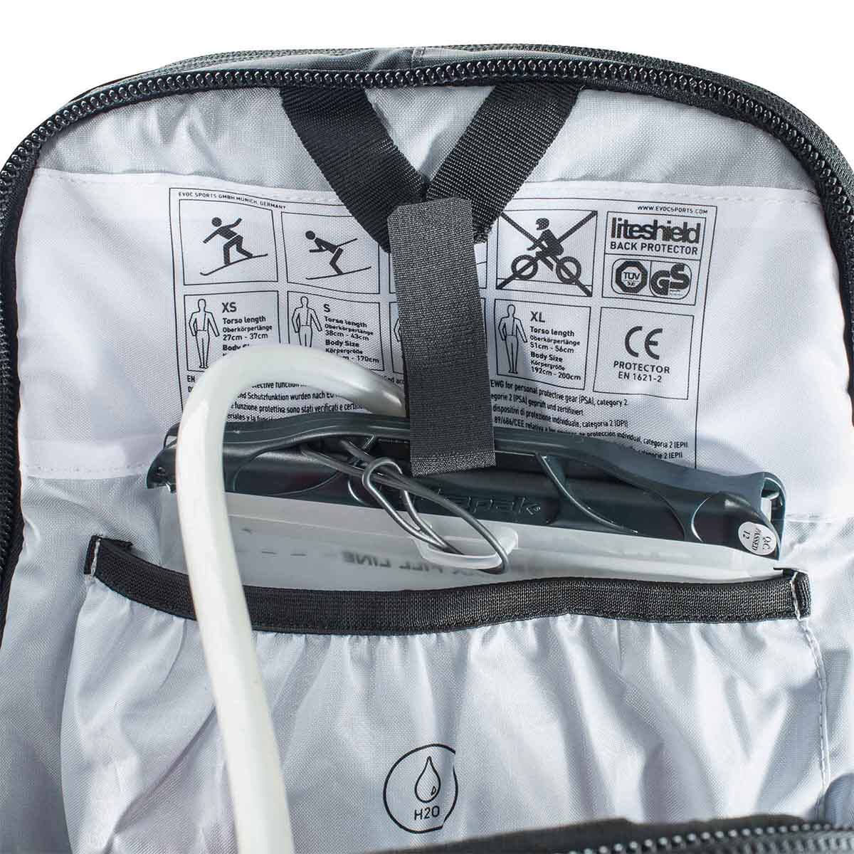 Sac à Dos avec Dorsale EVOC FR PROTECTOR TOUR 30L Noir - Image 8