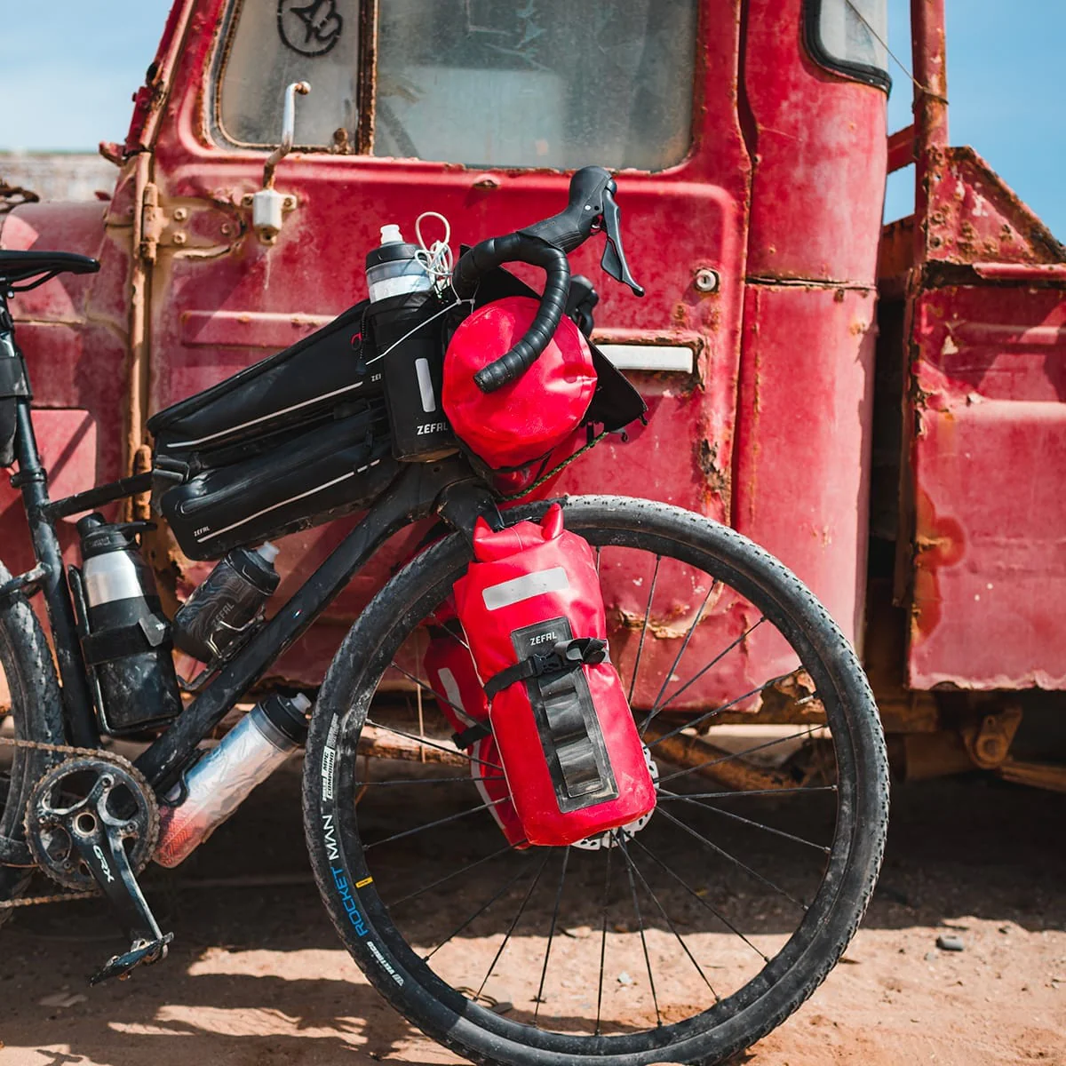 Sacoche et Support de fourche ZEFAL Z ADVENTURE FORK 6 L Rouge - Image 10