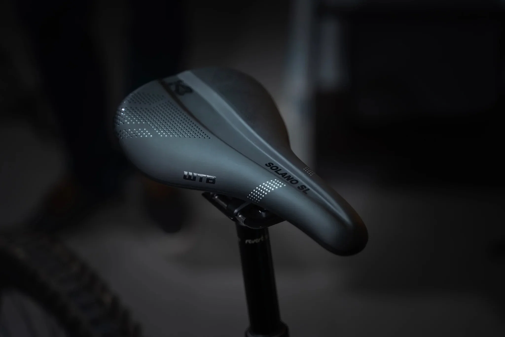 Selle WTB SOLANO SL FUSION Wide 157mm Rails Carbone Noir - Image 4