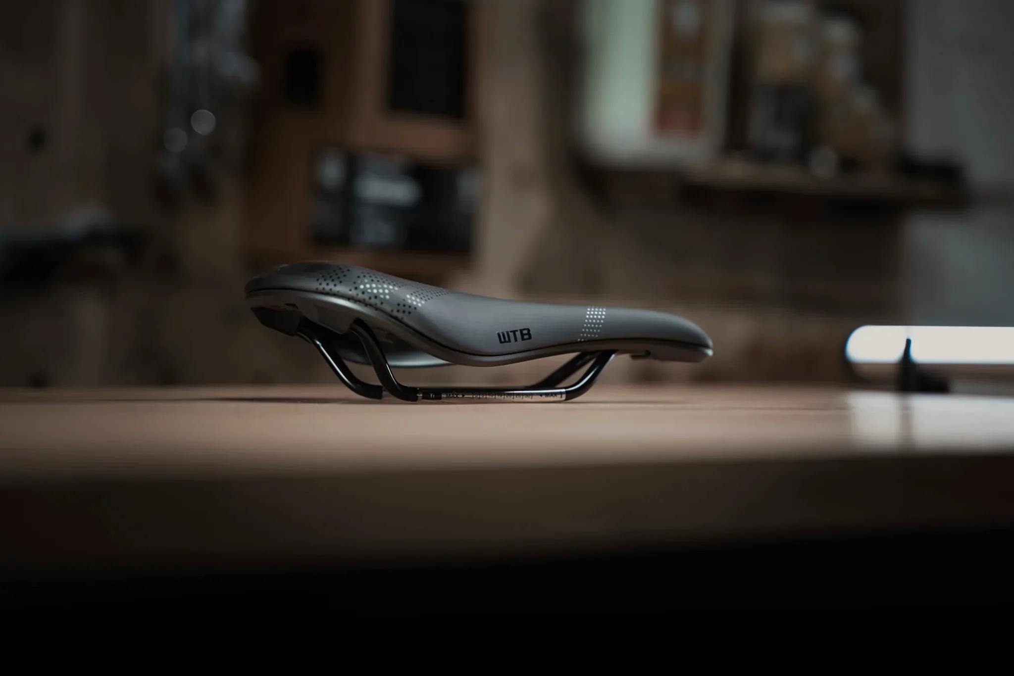 Selle WTB SOLANO SL FUSION Wide 157mm Rails Titane Noir - Image 4